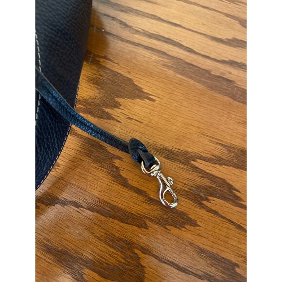 Dooney & Bourke black pebbled, leather bucket bag - Picture 5 of 10